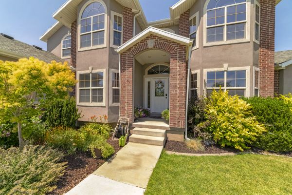 Cost of Transom Window Replacement in Chula Vista